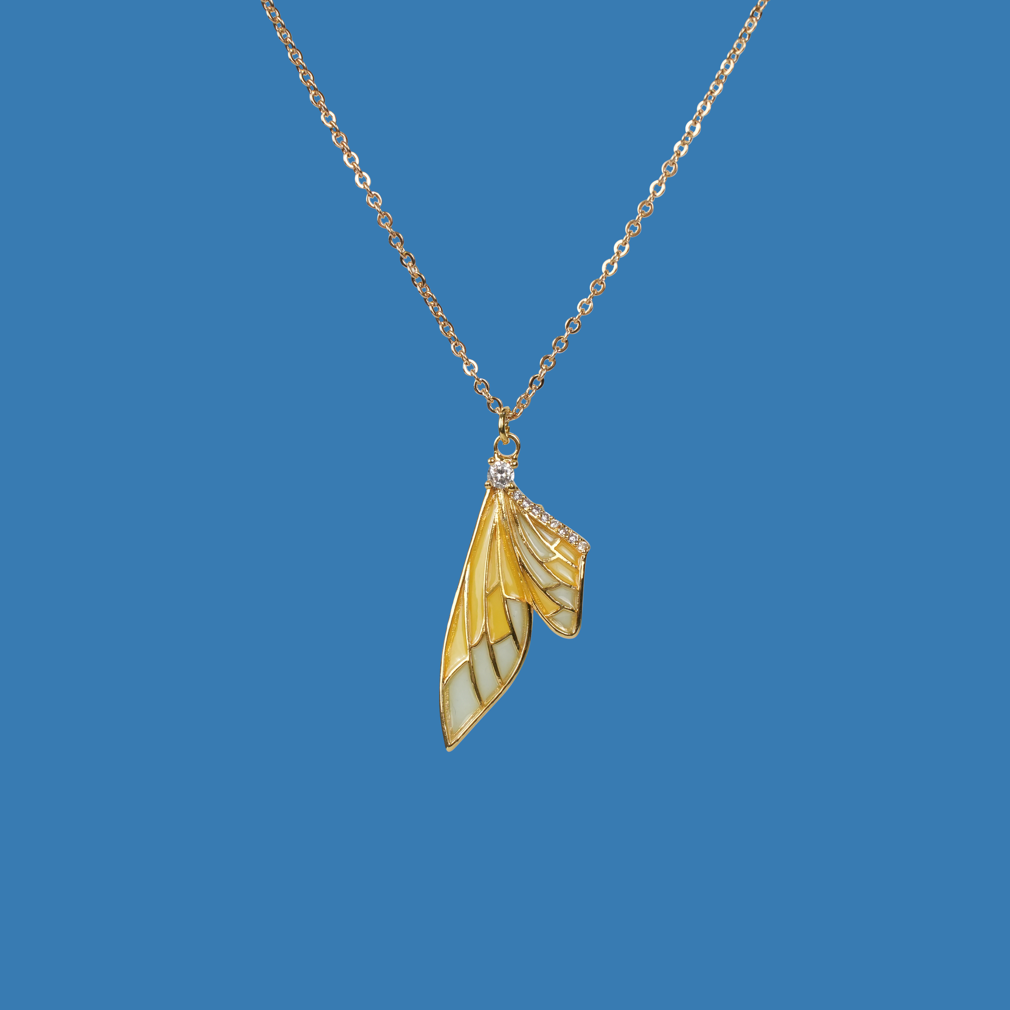 The butterfly wings pendant necklace